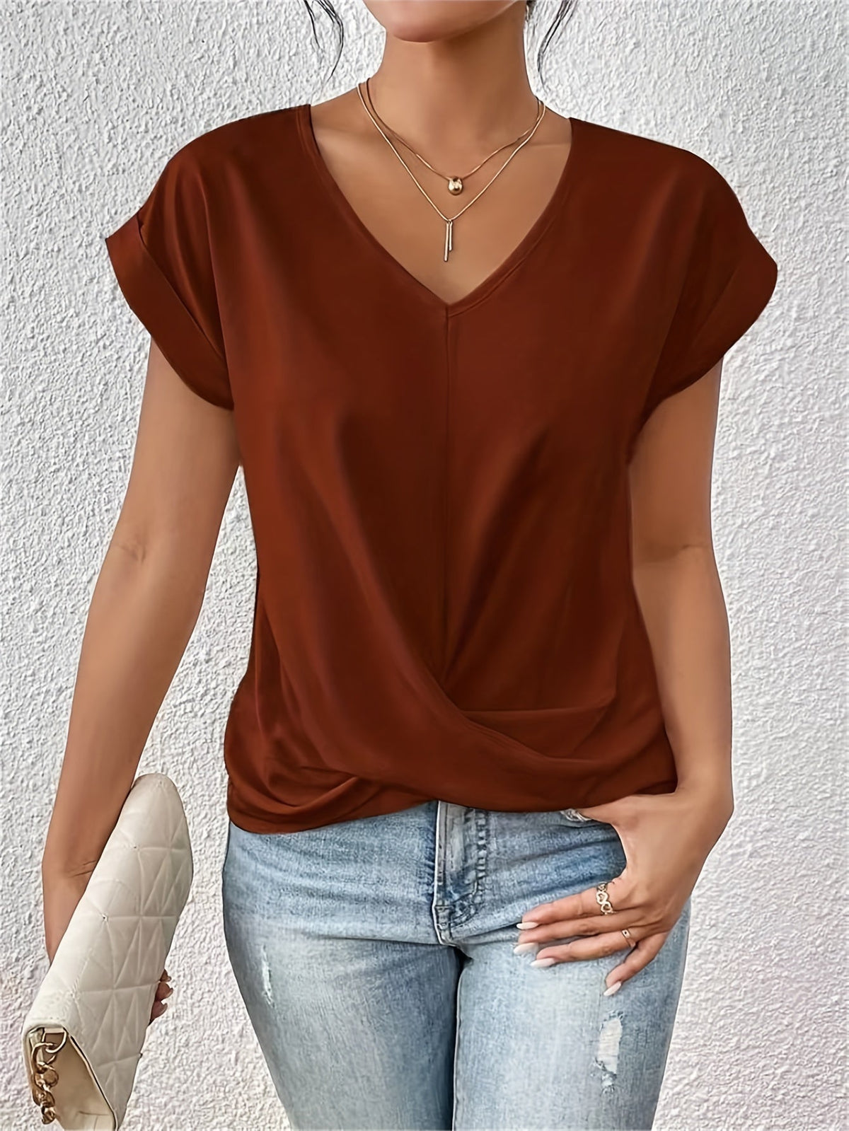 Women’s Cleo™ classic V-neck t-shirt with twist-front hem, rust brown