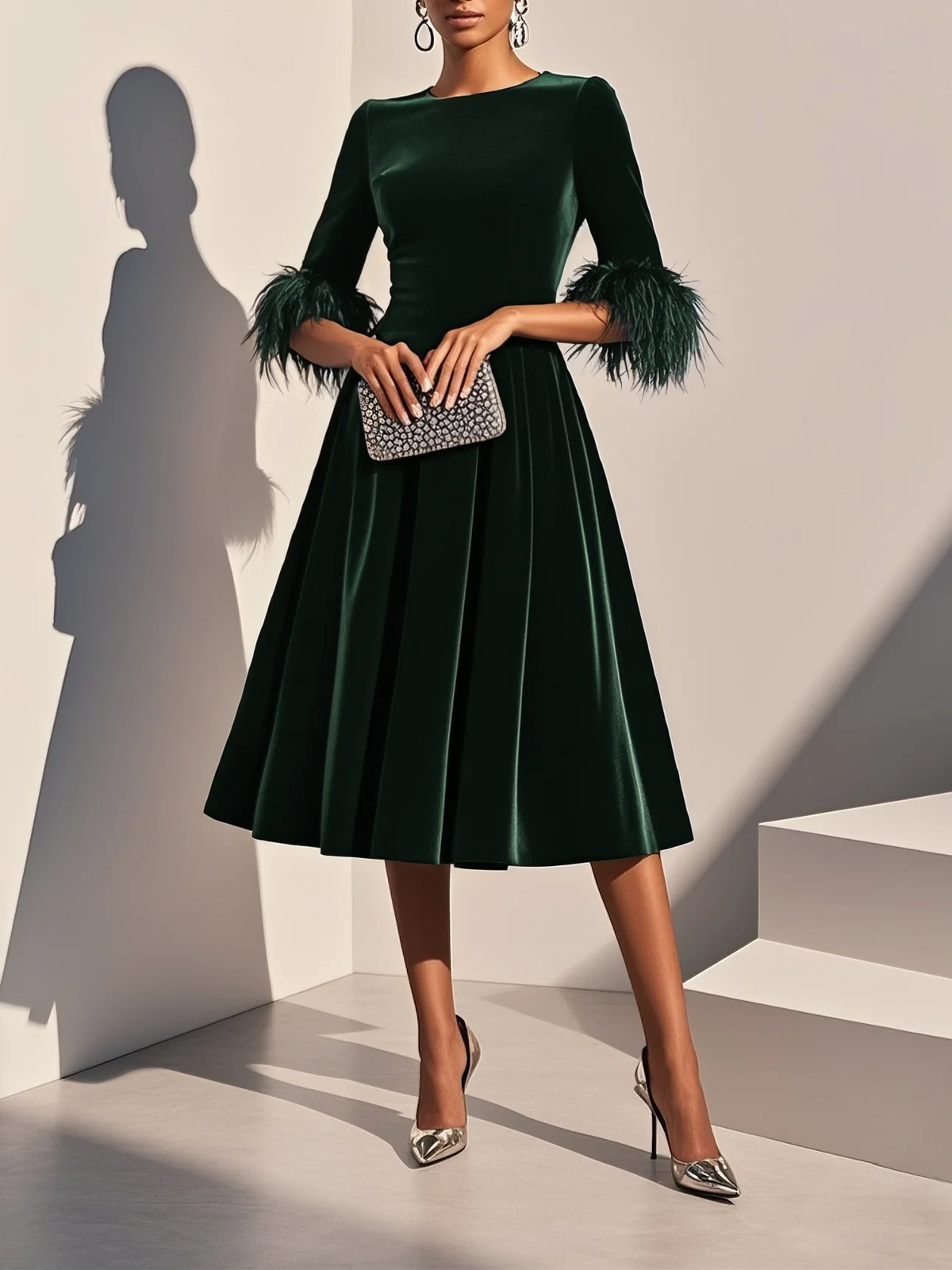 Green velvet midi A-line dress, round neckline, feather-trimmed short sleeves