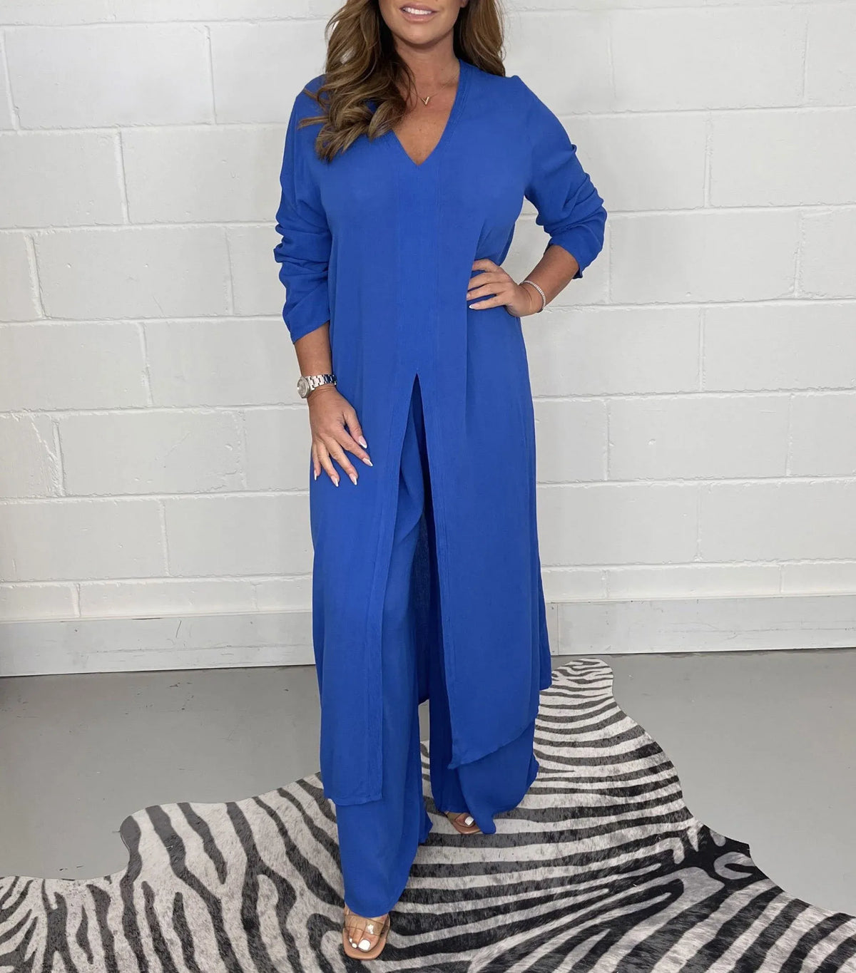 Comfy two-piece tunic and pants set, royal blue V-neck tunic with side slit