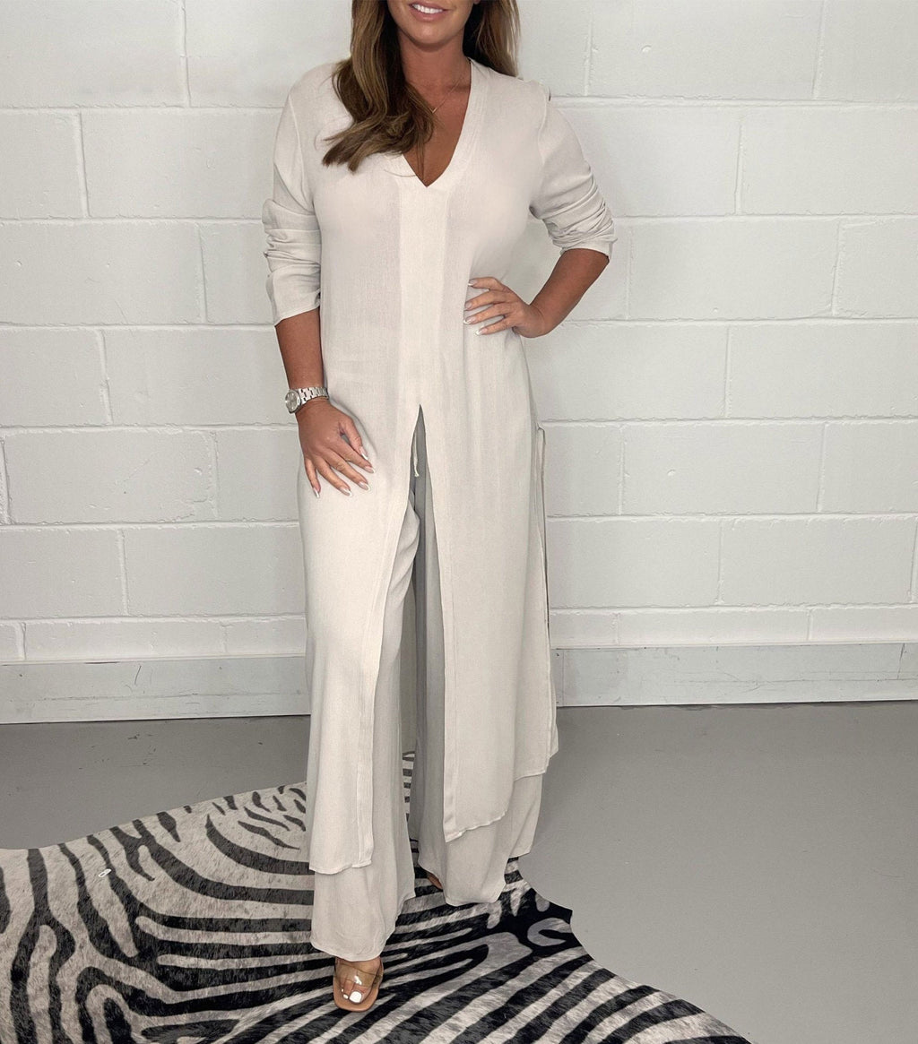 Comfy two-piece tunic and pants set, cream V-neck tunic with long sleeves and slit