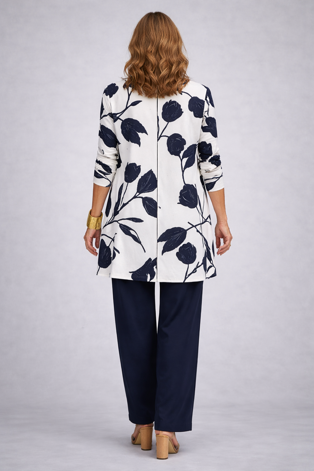 3-piece outfit set back view: white floral jacket over navy pants and top